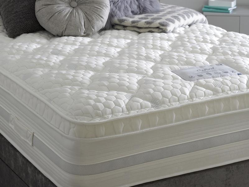 Dura Beds Oxford 1000 Pocket Sprung Memory Foam Cushioned Top Divan Bed Set